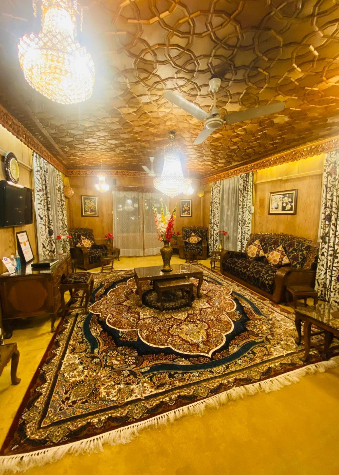The Heritage Group Of Houseboats Σριναγκάρ Εξωτερικό φωτογραφία