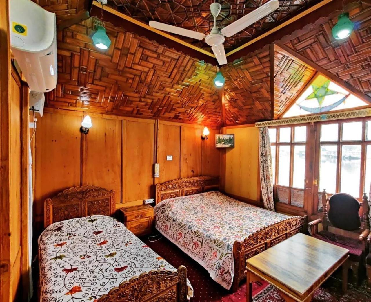 The Heritage Group Of Houseboats Σριναγκάρ Εξωτερικό φωτογραφία